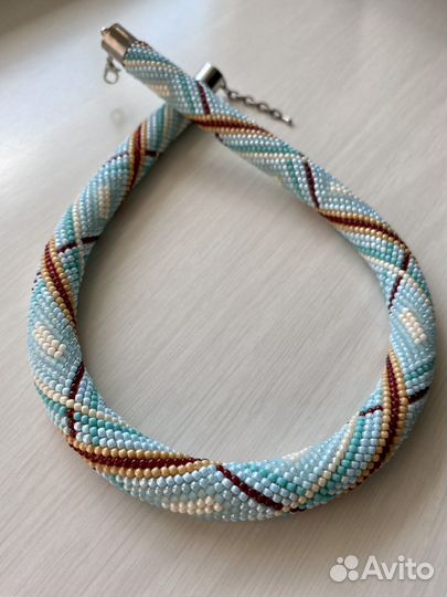 Колье жгут из бисера