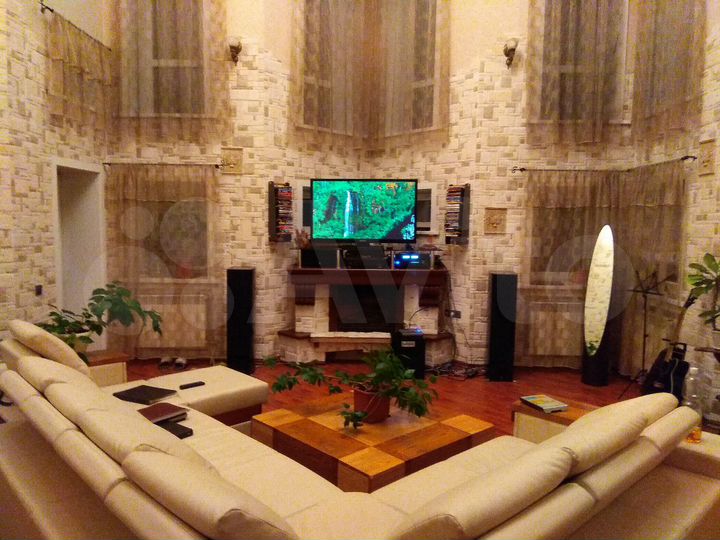 Коттедж 400 м² на участке 24 сот.