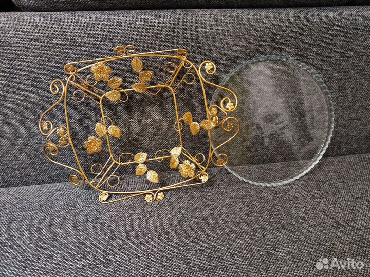 Блюдо на подставке для фруктов