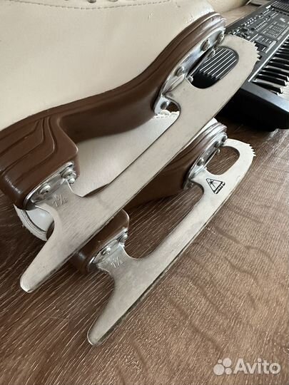 Фигурные коньки jackson