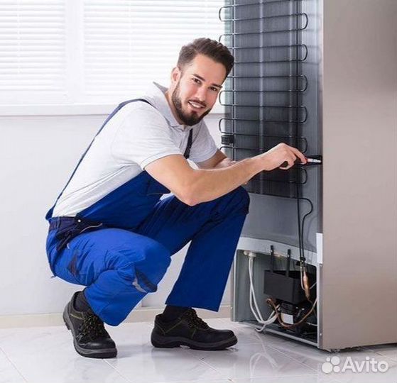 Начинающий специалист по ремонту холодильников