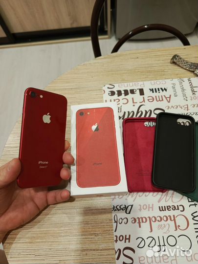 iPhone 8, 64 ГБ