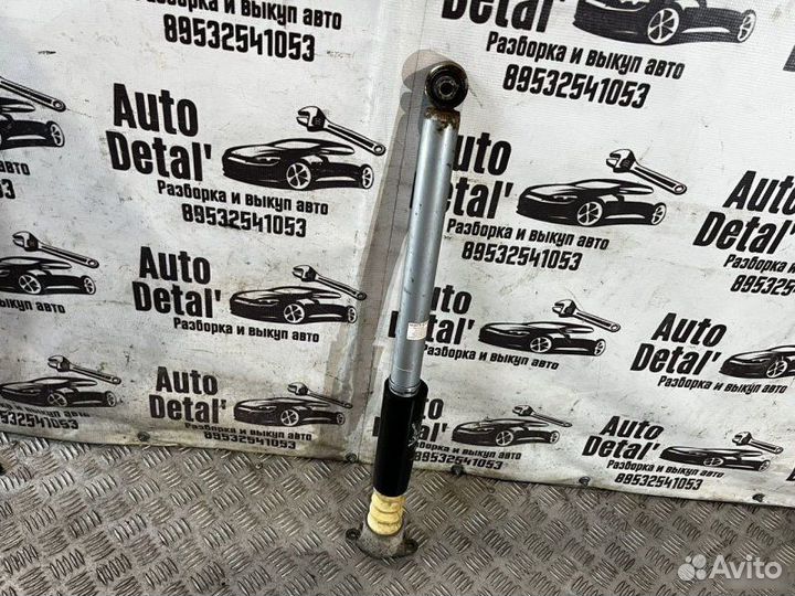 Стойка амортизатора задняя Ford Fiesta 5 хэтчбек