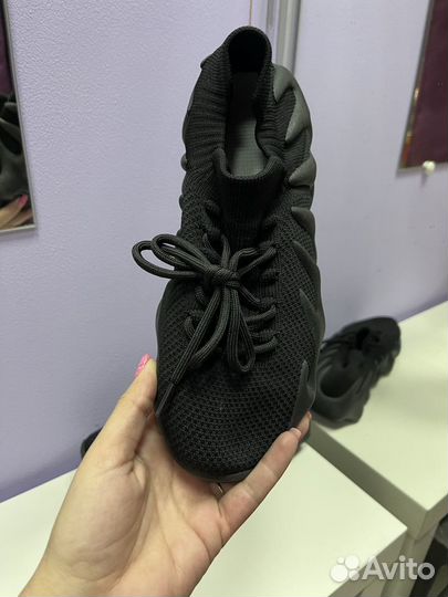 Кроссовки yeezy