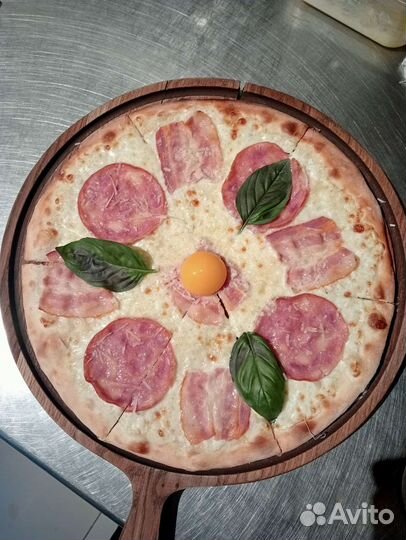 Пиццамейкер, повар холодного цеха