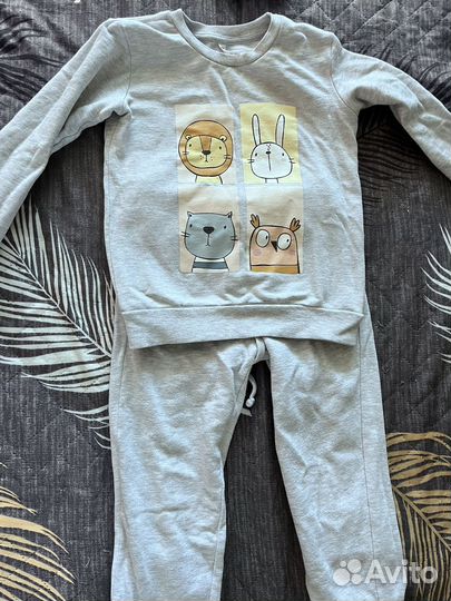 Спортивный костюм