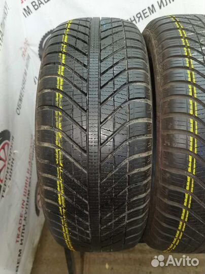 Goodyear Vector 4Seasons 205/50 R17 89V
