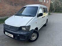 Toyota Town Ace 2.2 AT, 2003, битый, 200 000 км, с пробегом, цена 260 000 руб.