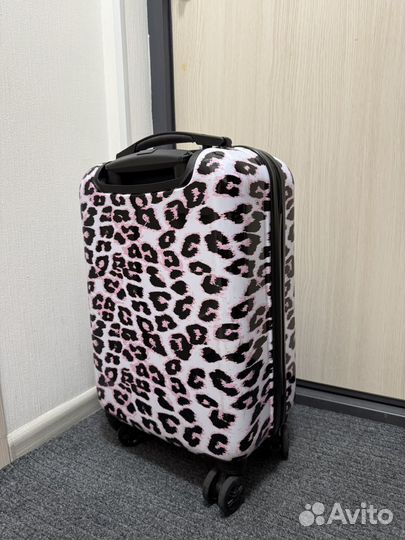 Чемодан ручная кладь Guess