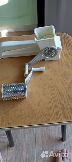 Терка для овощей с механическим приводом