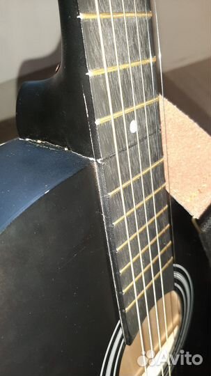 Акустическая гитара