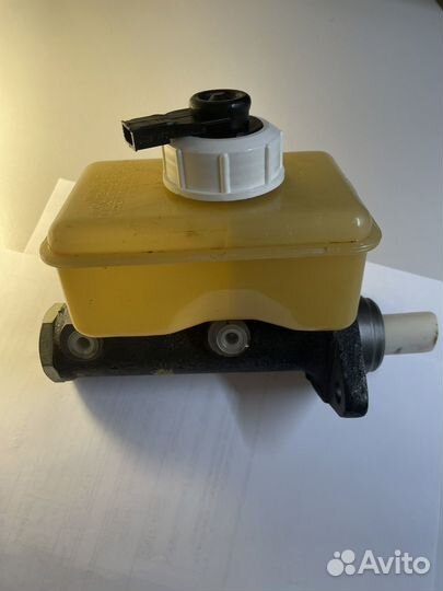 Цилиндр главный тормозной с бачком газ