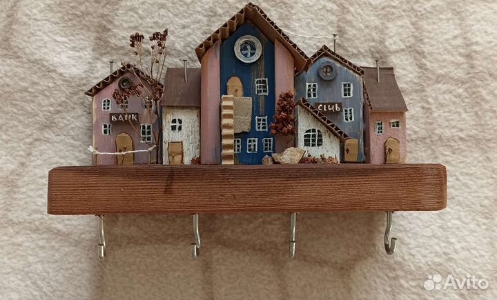 Ключница настенная из дерева