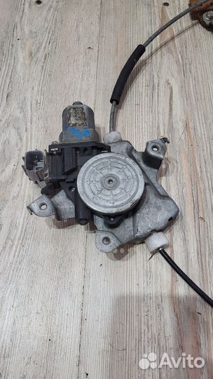 Стеклоподъемник перед Nissan juke F15 Прав