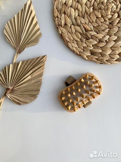 Массажная щетка антицеллюлитная деревянная