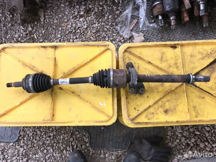 Привод (полуось) передний правый Renault Kangoo