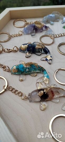 Брелки рыбки с натуральными камнями