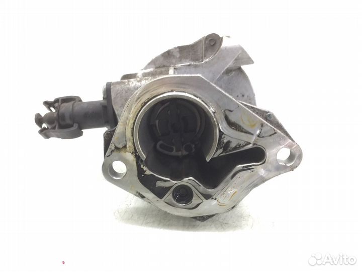 Насос вакуумный Renault Clio 1.5 DCI 2011