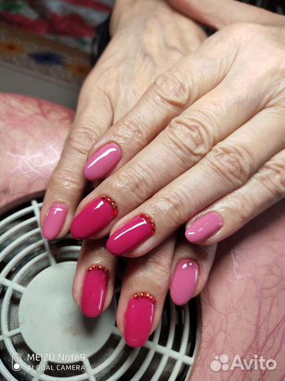 Маникюр, педикюр. Окрашивание бровей и ресниц