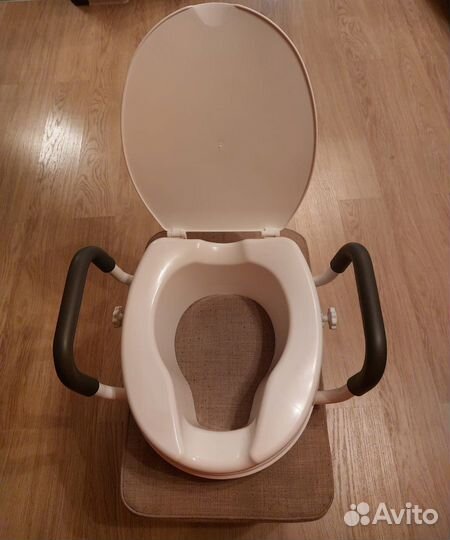 Сиденье, насадка для унитаза