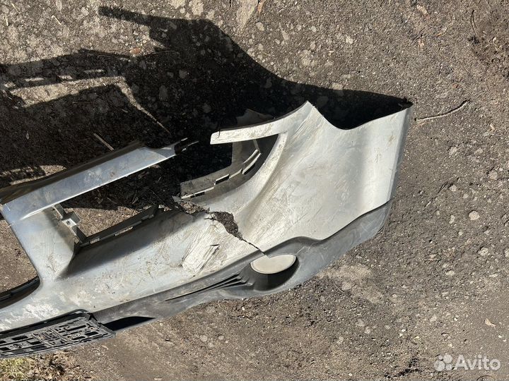 Subaru Tribeca бампер передний