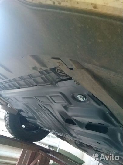 Защита картера двигателя и кпп Skoda Fabia II Rest