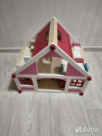 Домик кукольный