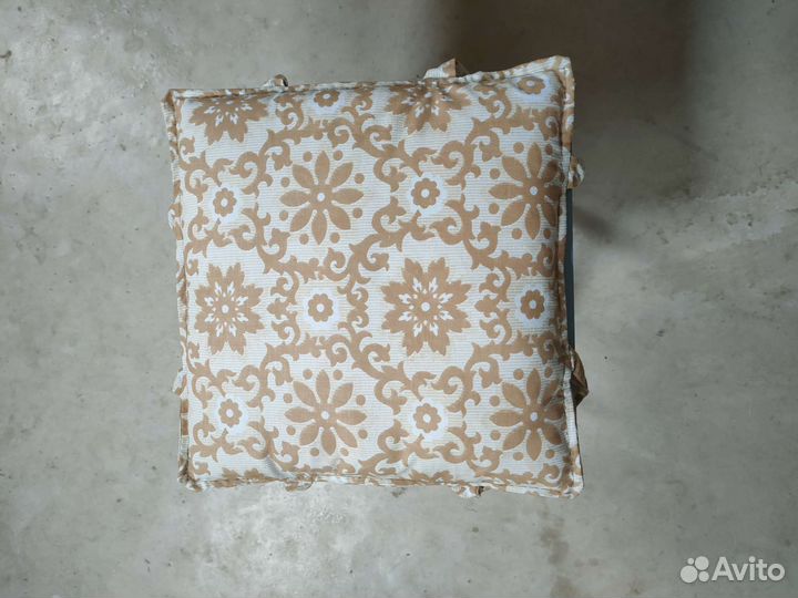 Сидушки на табурет комплект