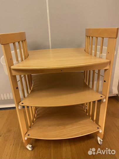 Педенальный столик stokke