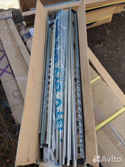 Направляющие для выдвижных ящиков