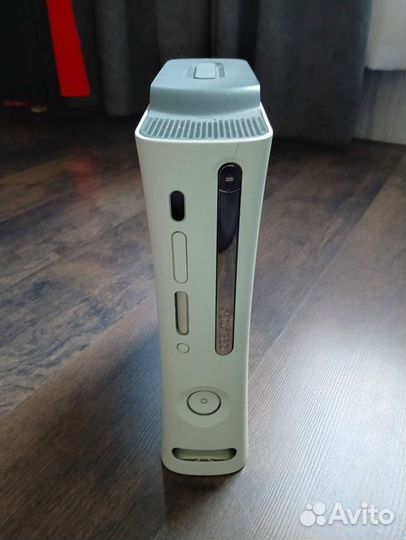 Продам Xbox 360