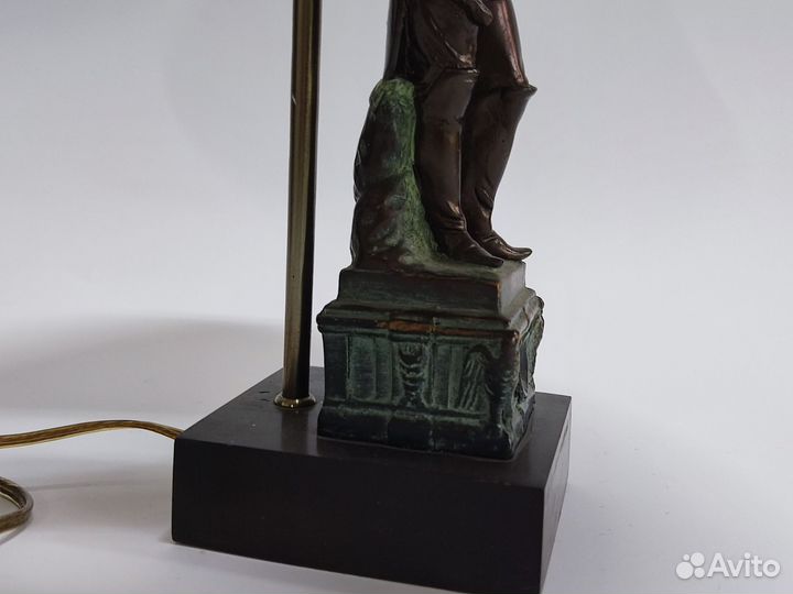 Светильник настольный скульптура Наполеона