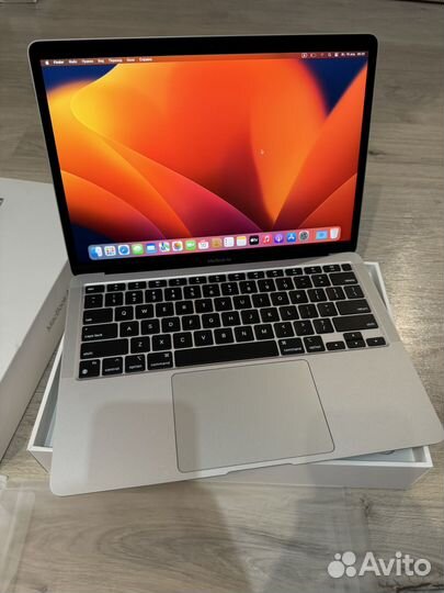 Продам MacBook AIR M1 8/256gb АКБ 100 в Оригинале