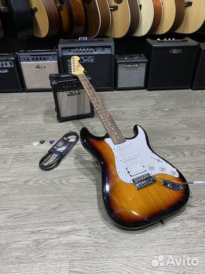 Электрогитара Fender стиль с комбиком