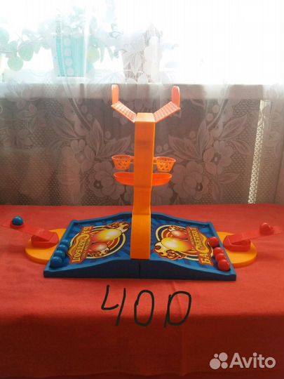 Полицейская парковка, автокран, настольный баскетб