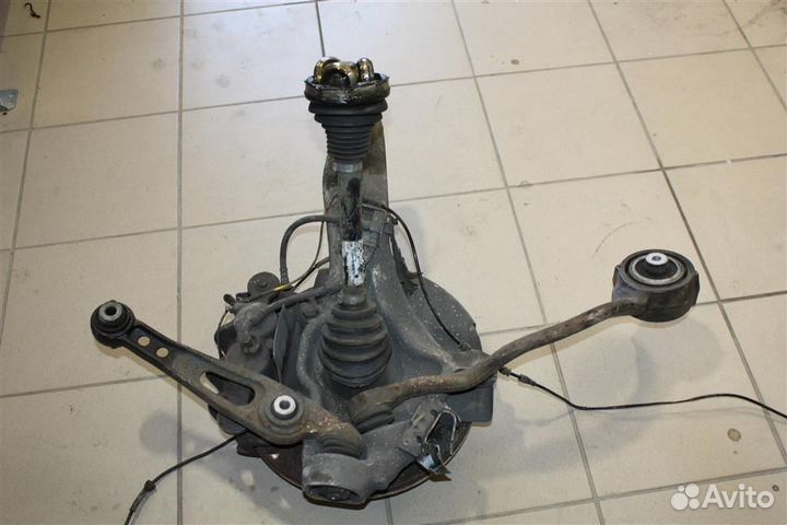 Суппорт передний левый Land Rover range rover 4