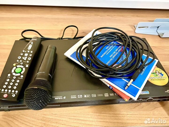 DVD плеер BBK dv921hd с функцией караоке