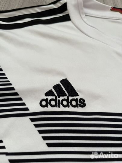 Футбольная футболка сборной Германии