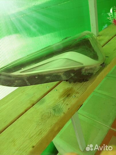 Продам правую фару