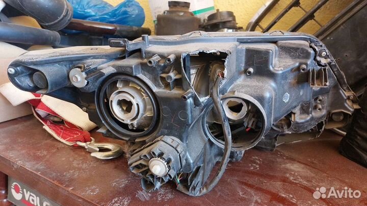 Фара Nissan X-Trail T32