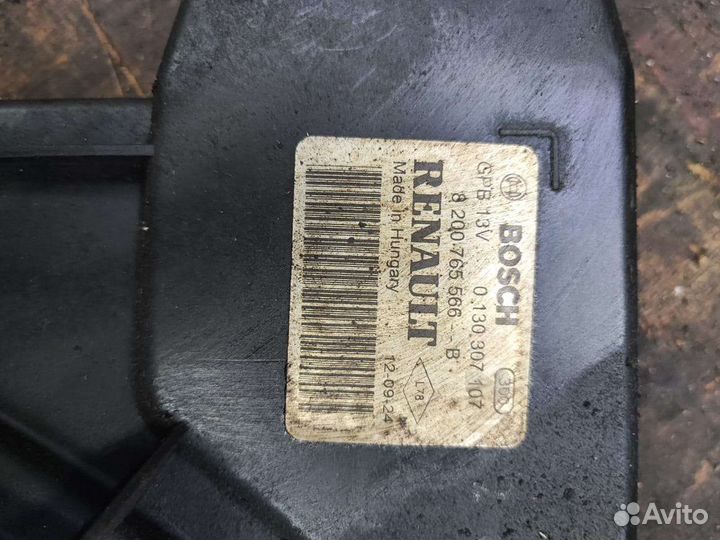 Вентилятор охлаждения (диффузор) Renault Logan