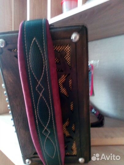 Гармонь цельнопланочная