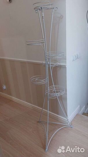 Подставка для цветов напольная металлическая