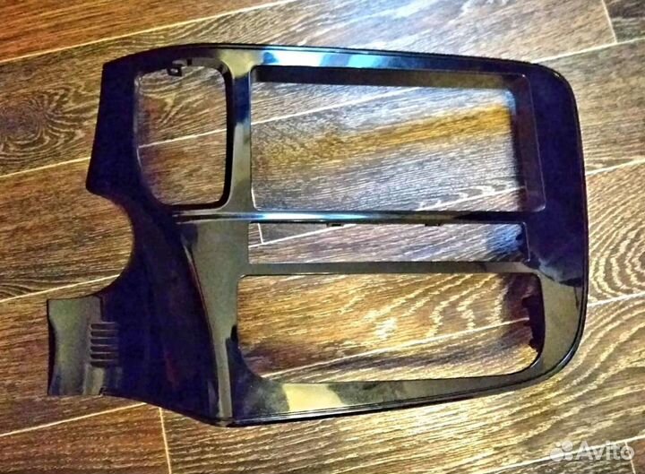 Магнитола с рамкой Mitsubishi outlander-3