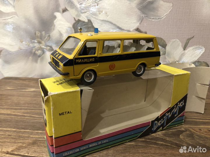 Модель Волга Газ 24, 2402, раф1:43 СССР