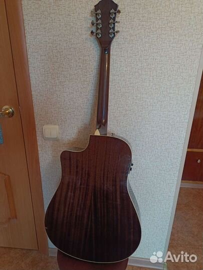 Электроакустическая гитара fender