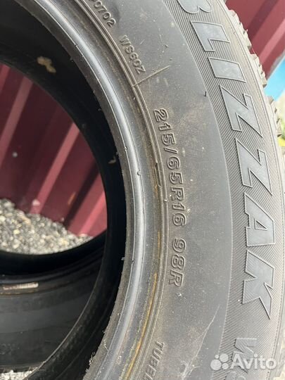 Bridgestone Blizzak WS-60 215/65 R16