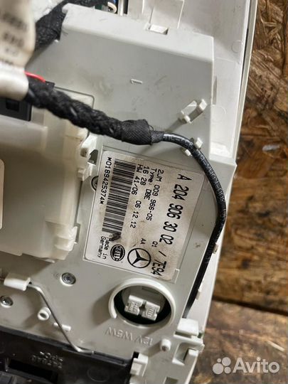 Плафон салонный Мерседес W204 C207 X204 GLK