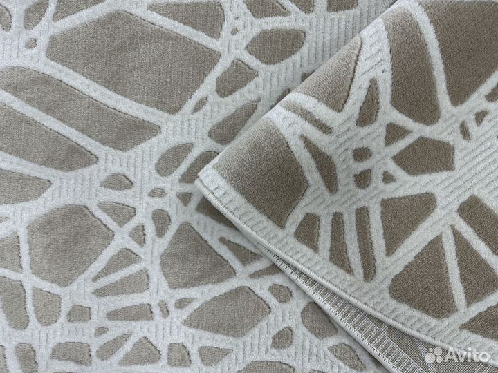 Ковер новый овальный 2х4м