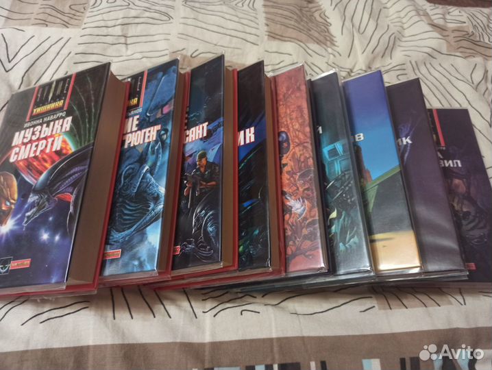 Чужие против Хищника почти полная серия книг